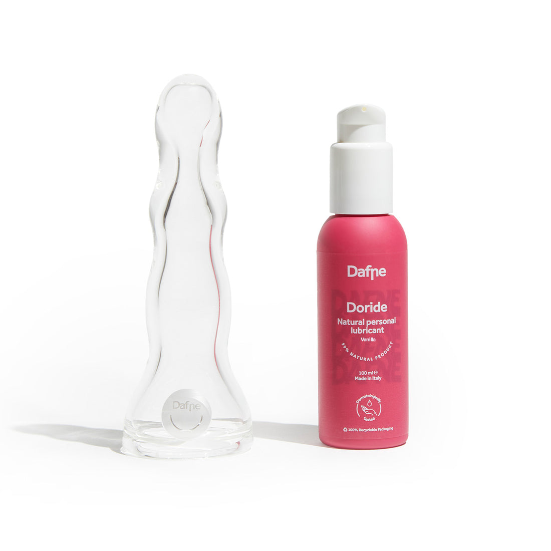 Set Dafne Hot n Cold con dildo in vetro Petro e lubrificante naturale Doride, confezioni su sfondo bianco